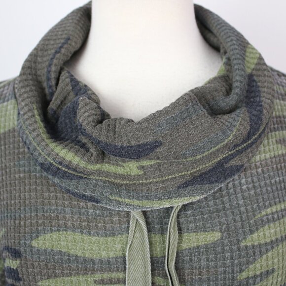 Altar'd State Womens Large Camo Waffle Knit Cowl Neck Sweatshirt Top - Picture 3 of 4